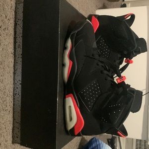 Retro Air Jordan 6s inferred, size 10 VNDS